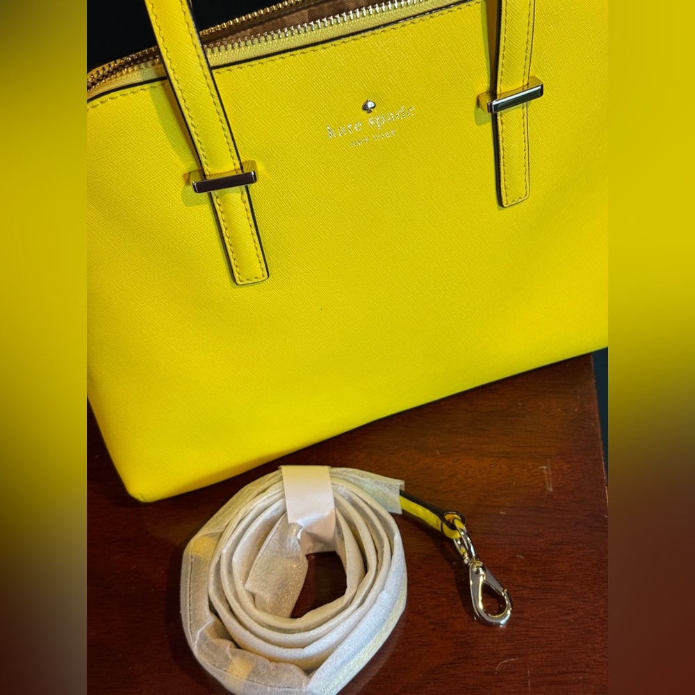 Kate Spade Cedar Street Maise in yellow - Picture 3 of 9
